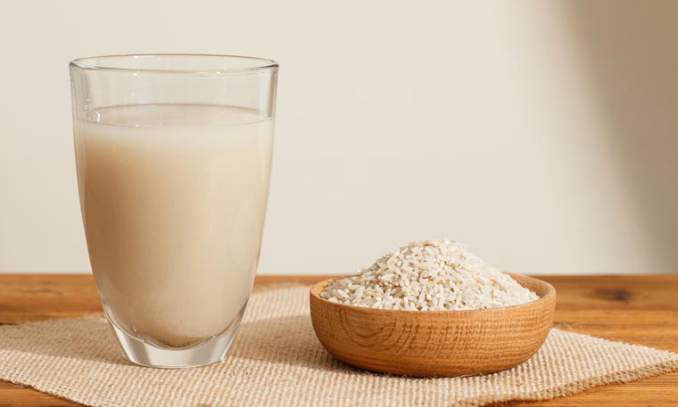 Tônico facial caseiro da água do arroz